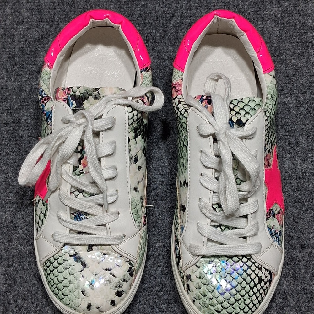 Nature Breeze Snake Skin Fashion Sneakers Womens Size 8 Pink Iridescent - Picture 2 of 9